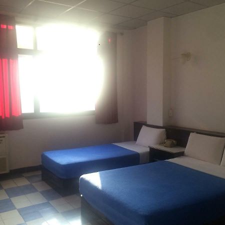 Thairungruang Hotel Сурат-Тхані Екстер'єр фото